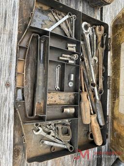 CRAFTSMAN TOOL CASE WITH TOOLS