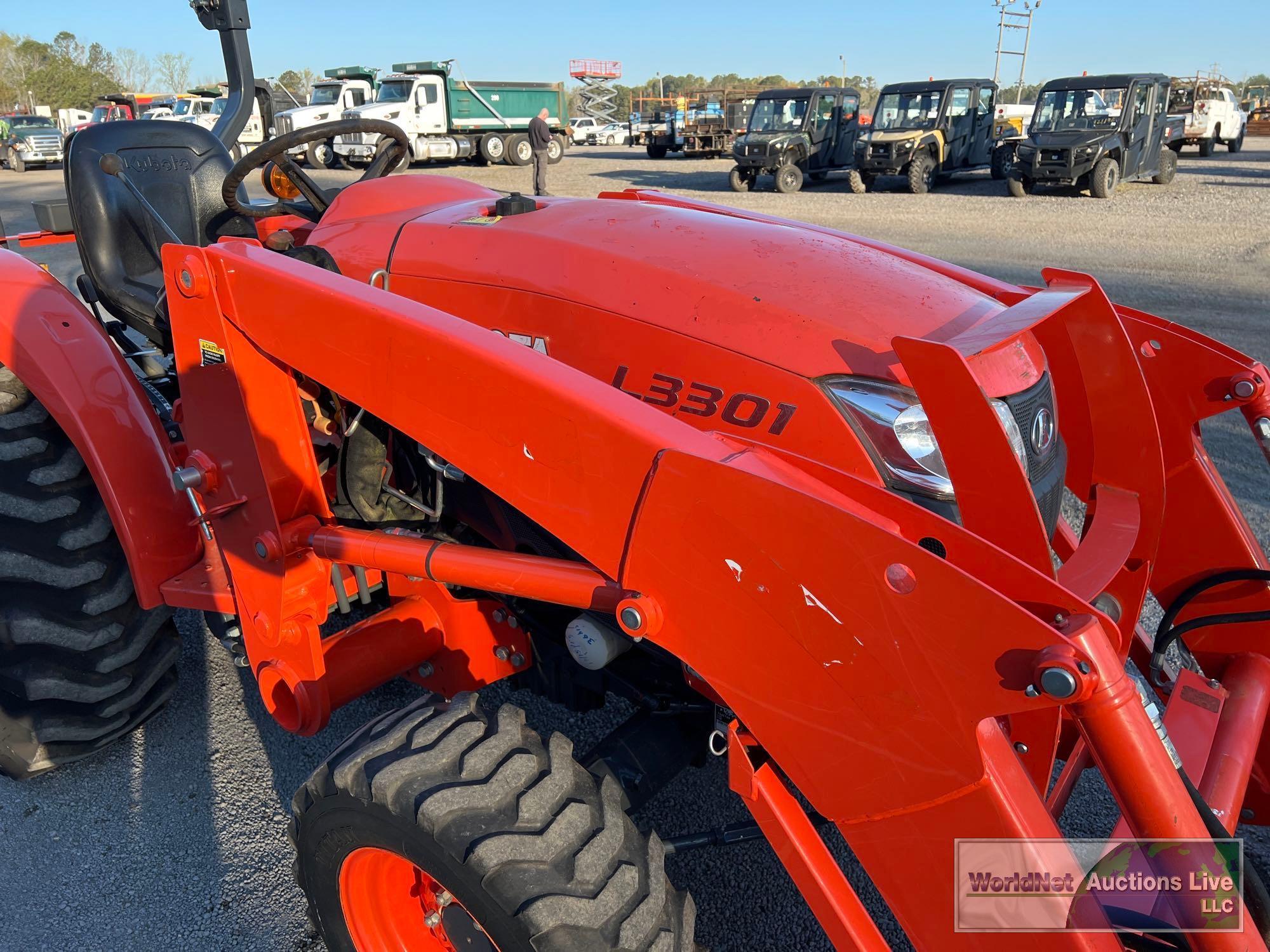 2017 KUBOTA L3301D COMPACT UTILITY TRACTOR SN-69948