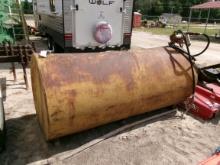 (1181) 500 Gallon Round Tank w/ pump