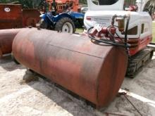 (1182) 500 Gallon Round Tank w/pump