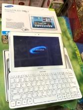 Samsung Glaaxy Tab 2. 10.1" tablet, Bluetooth Keyboard, Desktop Dock & Charger-works