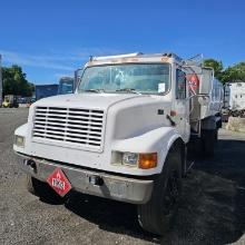 1995 International 4900 Oil Truck