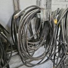 Lot - assorted leads
