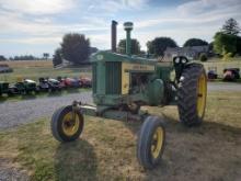 John Deere 620 Antique Tractor 'Runs & Operates'