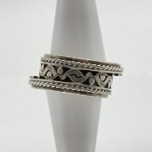 5.7g Sterling Silver Geometric Design Band Ring Si