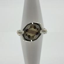 5.3g Sterling Silver Smoky Gemstone Ring Size 5.5