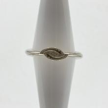 4.g Sterling Silver Oval Hammered Ring Size 8
