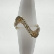 1.2g Sterling Silver Petite Wave Ring Size 5