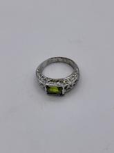 4.3g Sterling Silver Ring With Clear Round And Gre