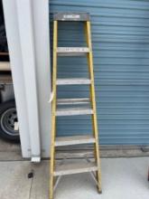 6' Keller Fiberglass Step Ladder. NO SHIPPING AVAILABLE ON THIS LOT!