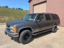 1999 Chevrolet Suburban (located off-site, please read description)