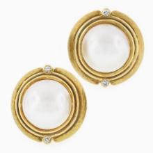 Vintage 18K Gold 13.1mm Mabe Pearl & Diamond Dual Finish Circle Button Earrings