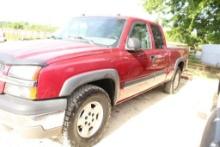 Chevorlet 1500 4WD, Title in Hand; 2004 model, showing 279737 miles, VIN: 2