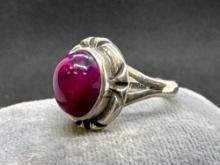 Beautiful Purple Stone Sterling Ring 4.59 Grams Size 6.5