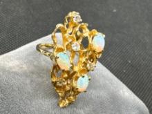 14kt Gold Opal And Diamond Ring 5.68 grams Size 8