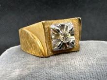 14k Gold Ring With solitary diamond Stunning Ring 9.92 Grams Size 9