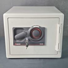 Sentry combo/key safe model S0409 with combo/2 keys