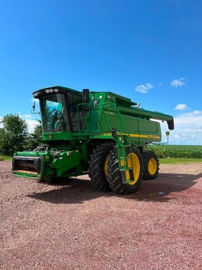 John Deere 9660 STS Combine