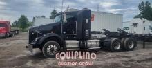 2015 KENWORTH T800 TANDEM AXLE SLEEPER