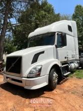 2015 VOLVO VNL670 TANDEM AXLE SLEEPER