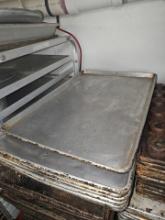 Aluminum sheet pans