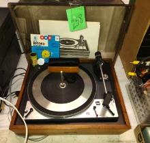 VINTAGE DUAL 1218 TURNTABLE - RUNS - PICK UP ONLY