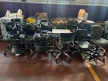 Lot of 20 Chairs