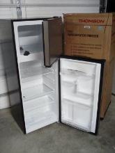 Thomson 7.5CuFt Refrigerator Freezer- Tfr725