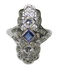 18k white gold Art Deco Ladies ring with diamonds