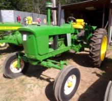 John Deere 2510