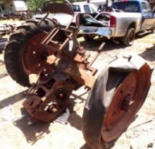 John Deere B transmission & rear end