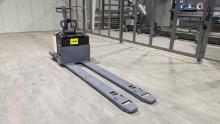 CROWN, PE3520-60, 24V, BATTERY POWERED, 6,000 LBS., ELECTRIC PALLET WALKIE,