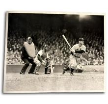 Vintage Lou Gehrig Photographic Reprint 8" x 10"