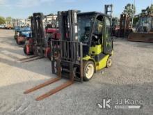 (Plymouth Meeting, PA) 2015 Clark C30 Forklift Engine Apart Not Running Condition Unknown, Buyer Mus