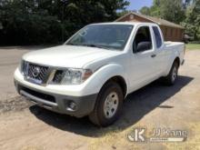 2018 Nissan Frontier Extended-Cab Pickup Truck Runs & Moves) (TPMS Light On