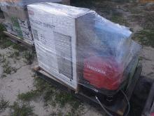 7-02228 (Equip.-Specialized)  Seller:Private/Dealer PALLET OF ASSORTED GARDEN TO