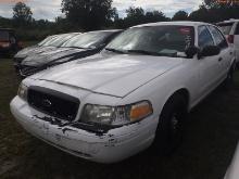 7-11134 (Cars-Sedan 4D)  Seller: Gov-Hernando County Sheriffs 2010 FORD CROWNVIC