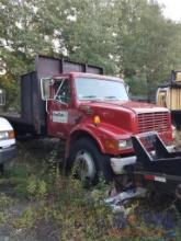 2001 International 4900 Flatbed Truck