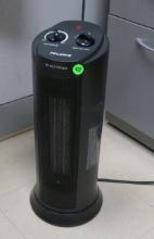 Pelonis personal heater, 18"h x 7" diameter