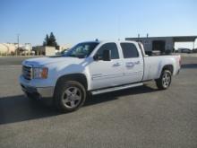 2014 GMC 2500HD Crew-Cab Pickup Truck,