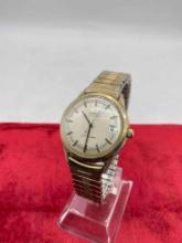 Vintage men's Omega Seamaster Swiss made 10k g.f. bezel watch