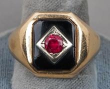 10 Gold Onyx & Red Stone Ring, Sz. 12