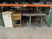 LOT CONSISTING OF ASSORTED TABLES