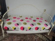 Traditional Victorian Era Style Cast Iron Trundle Day Bed Ivory Finish w/ Brass Finials