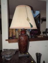 (FD) CERAMIC TABLE LAMP 33 1/2"H