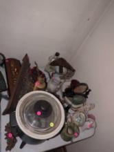 (LR) LARGE LOT OF MISCELLANEOUS ITEMS TO INCLUDE, BLUE AND WHITE TRAY, CROCK POT, WALL PLAQUES, ETC
