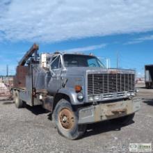 TIRE SERVICE TRUCK, 1982 GMC TOPKICK, CAT 3208 DIESEL ENGINE, MANUAL TRANSMISSION, INTERNATIONAL HAR