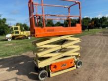 2017 JLG 190ES SCISSOR LIFT SN:M200008321 electric powered, equipped with 19ft. Platform height,