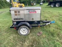 2019 LINCOLN V322 WELDER SN:U1190100952 powered by diesel engine, equipped with 300AMPS, trailer