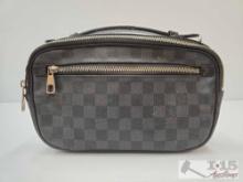 Not-Authenticated!!! Louis Vuitton Leather Waist Bag